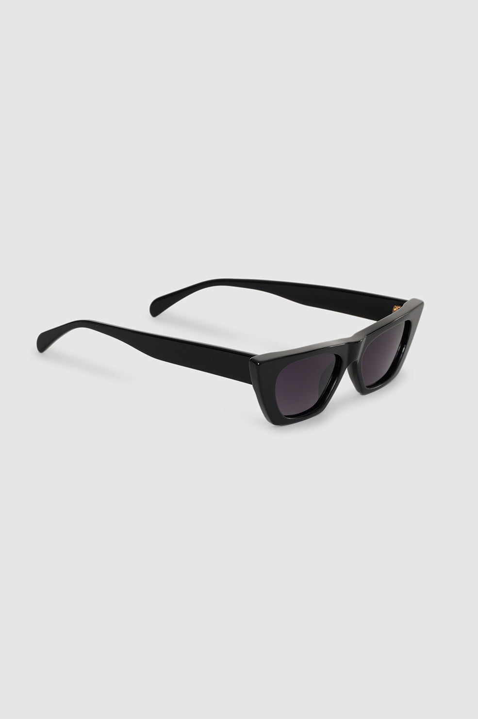 NWOT ANINE BING Black Pierre Cat Eye Sunglasses Meet the latest sunglasses from Anine Bing ?️ Pierre in  main image 4
