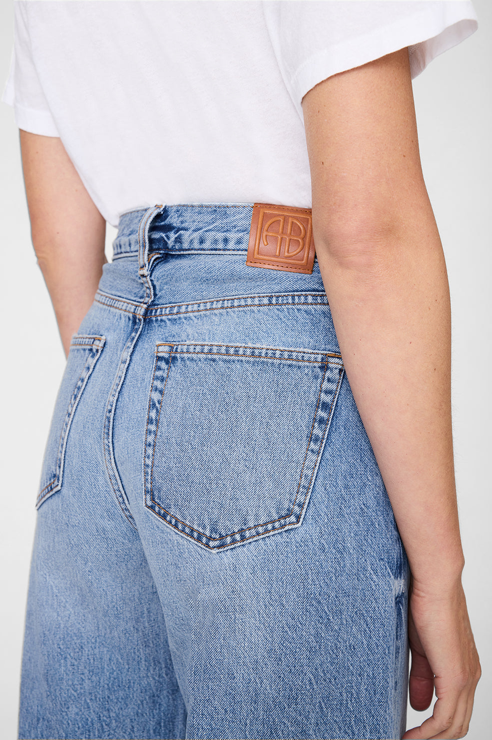 ANINE BING Lewis Jean - Caspian Blue - on model back detail view second image