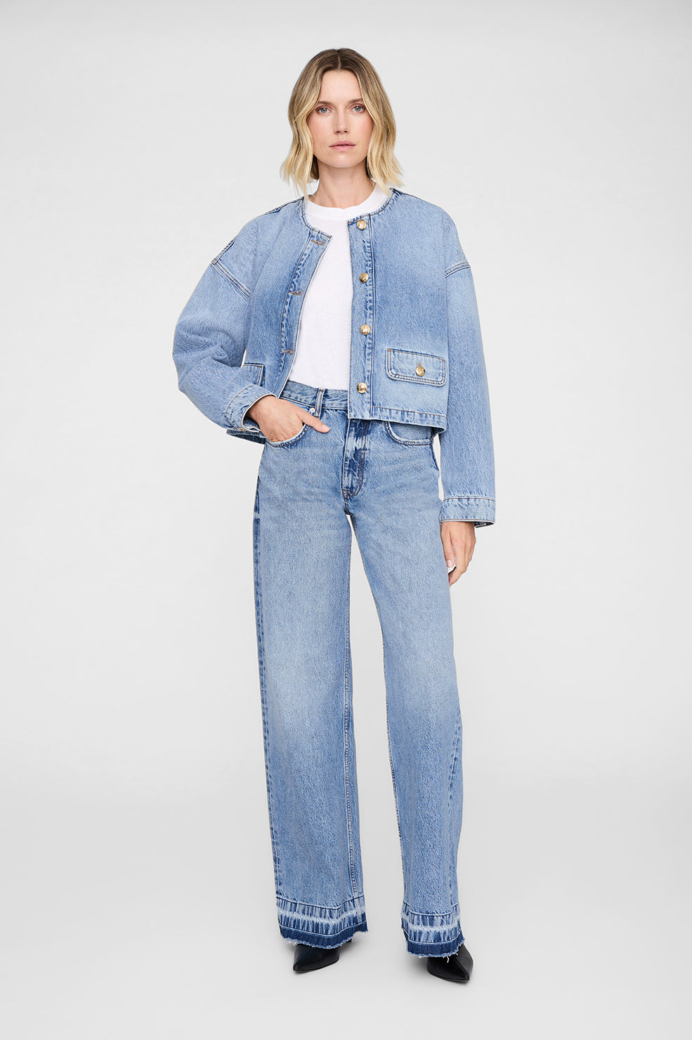 ANINE BING Lewis Jean - Caspian Blue - on model front second image