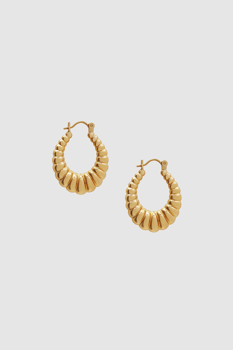 Oval Ribbed Hoop Earrings - 14k Gold