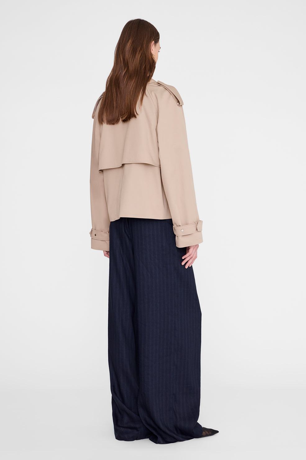 ANINE BING Rickie Cropped Trench - Beige - on mode back