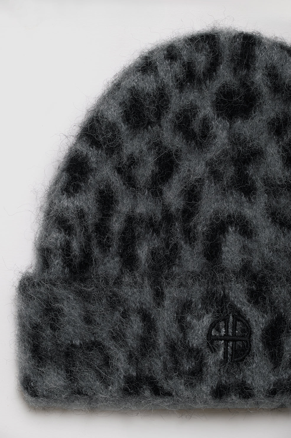 ANINE BING Elia Beanie - Grey Leopard - Detail View