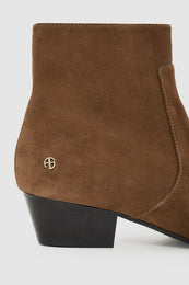 ANINE BING Freya Flat Boots - Tobacco - detail view