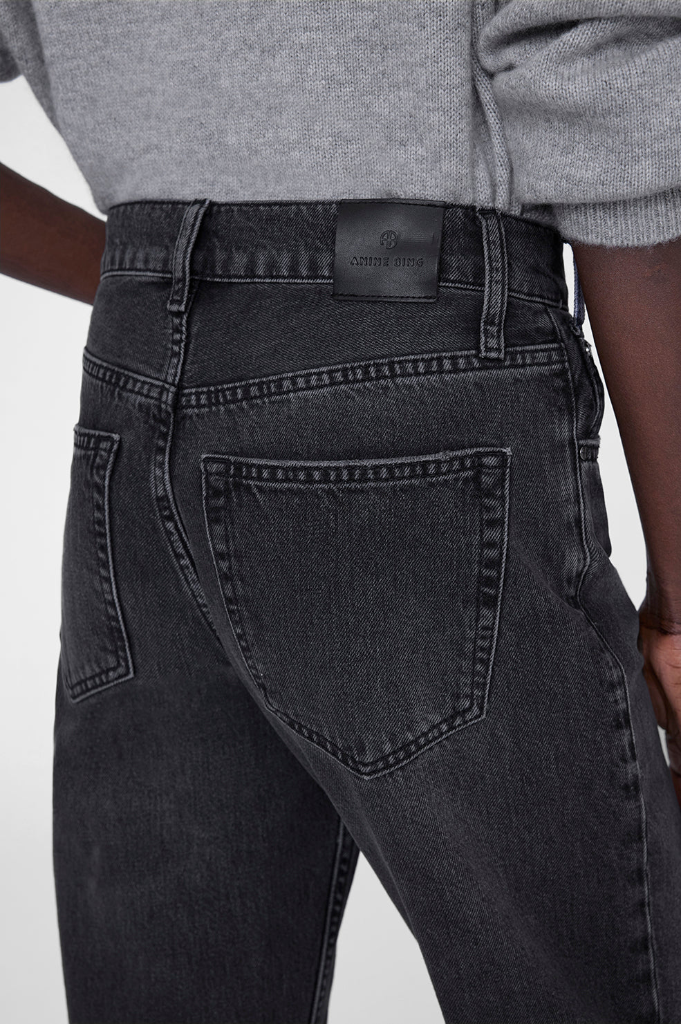 ANINE BING Roy Jean - Shadow Grey - on model back Detail second image 