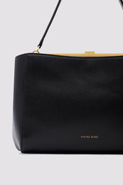 ANINE BING Small Anine Avenue Bag Grained Leather - Black - detail view