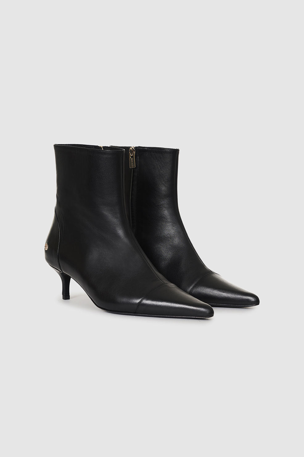 ANINE BING Willa Boots - Black - Side Pair View